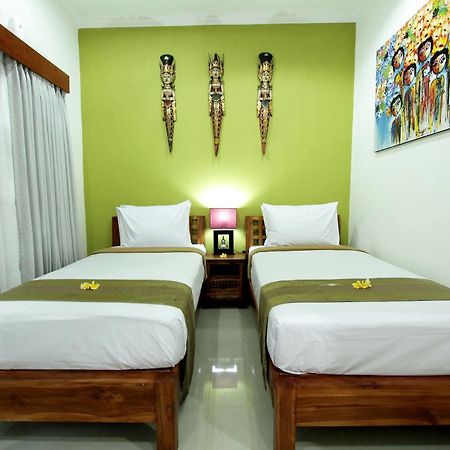 Maha Residence Guest House Jimbaran Esterno foto