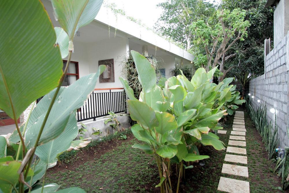 Maha Residence Guest House Jimbaran Esterno foto