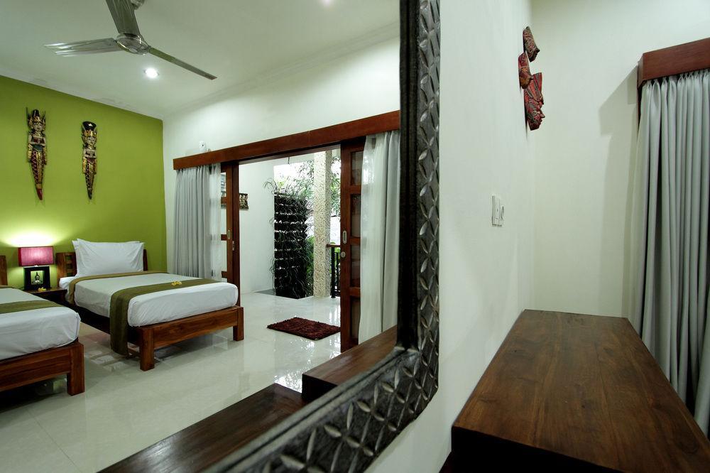 Maha Residence Guest House Jimbaran Esterno foto
