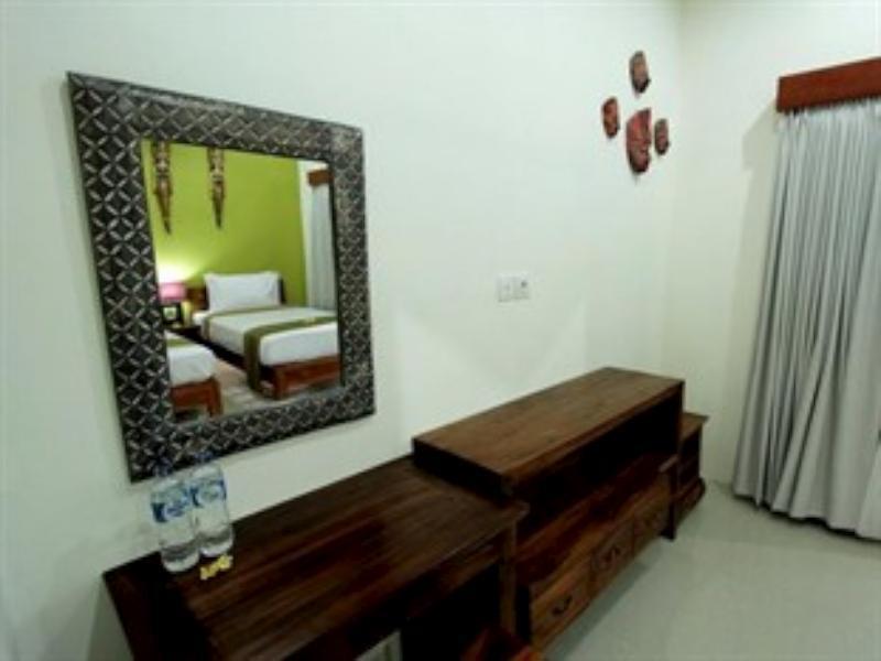 Maha Residence Guest House Jimbaran Esterno foto